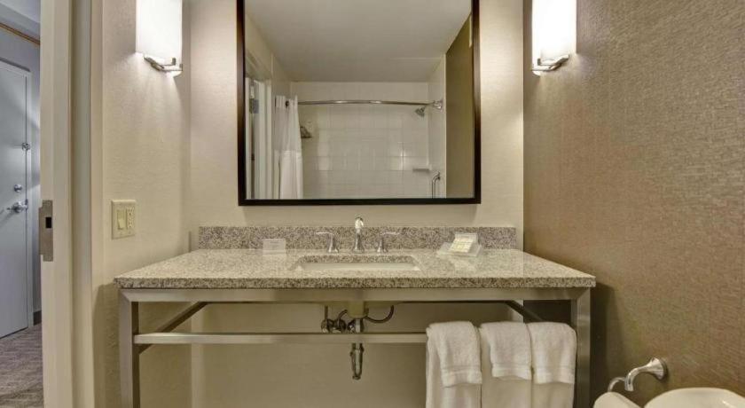 Hilton Garden Inn Appleton/Kimberly Экстерьер фото